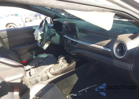 2024 Kia Forte Gt из США, поврежденный, VIN 3KPF44AC3RE706950